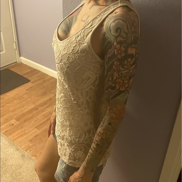 Guess by Marciano lace tank top sz XS - Picture 8 of 8